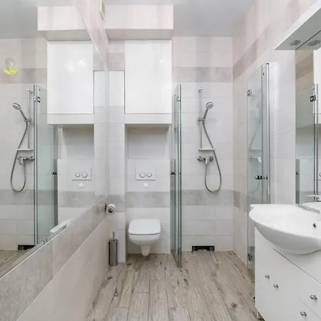 Modern One Bedroom In By Renters *