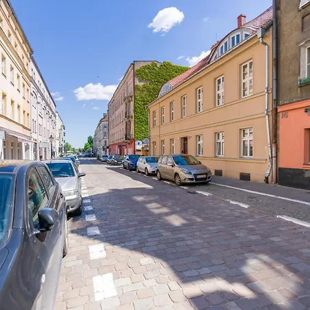 Апартаменты Modern One Bedroom In By Renters *