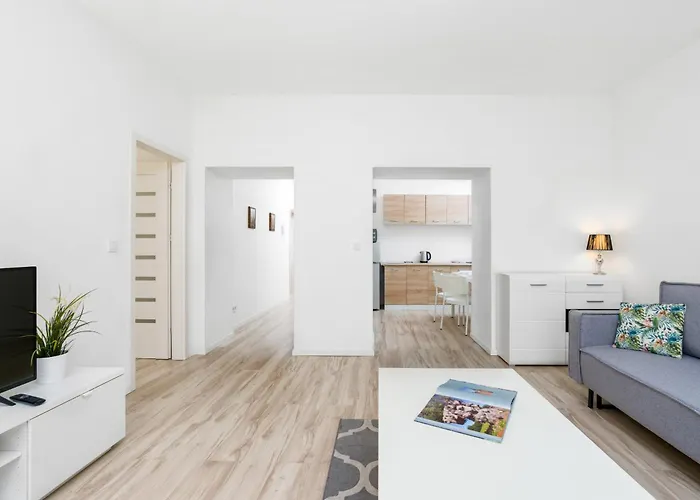 Modern One Bedroom In By Renters Lejlighed