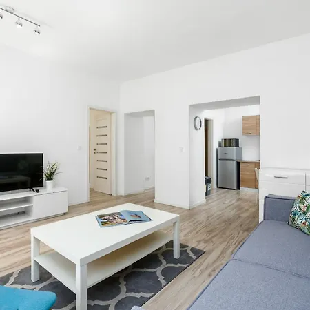 Modern One Bedroom In By Renters Daire *