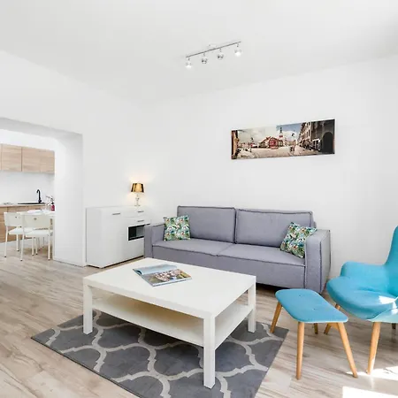 Apartamento Modern One Bedroom In By Renters