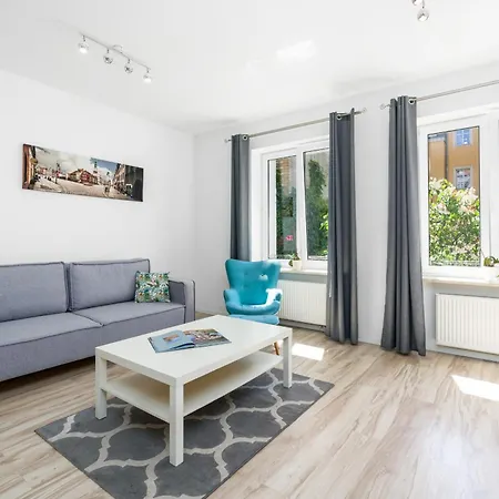 Modern One Bedroom In By Renters Daire *