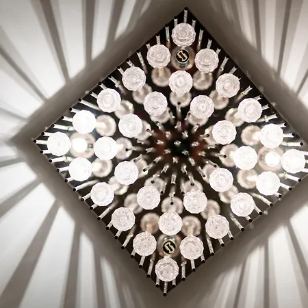 Modern One Bedroom In By Renters