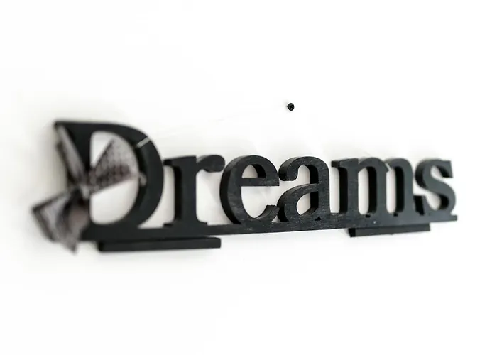 Modern One Bedroom In By Renters Poznań