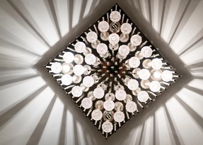 Modern One Bedroom In By Renters